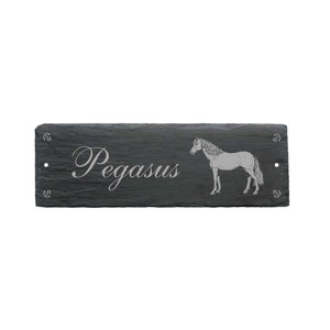 Horse box sign HANNOVERANER made of slate 22 x 8 cm stable sign box sign with name