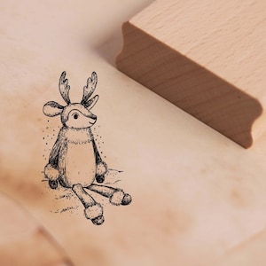 Motivstempel niedliches Plüschrentier Stempel Rentier Stofftier 28 x 48 mm - Holzstempel Scrapbooking Embossing Geschenk Schule Kindergarten