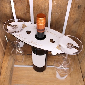 Oval wine glass holder with hearts - engraved forever with name • Wine butler hanger for 2 wine glasses • 28 x 11 cm • Gift wedding love
