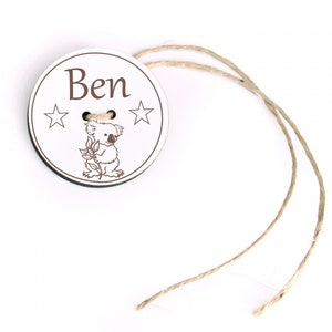 Pendentif cartable avec nom et motif koala - Enfants Cadeau Inscription Scolaire Retour à l’école Ø 5 cm - Cartable Décoration Idée cadeau Enfant École