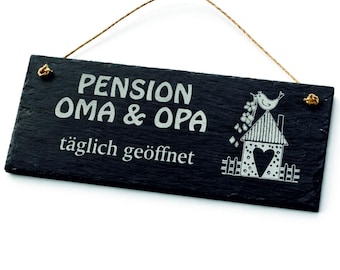 Targa per la pensione di nonna e nonno, targa in ardesia incisa, regalo per i nonni, cartello per la porta di nonna e nonno, decorazione divertente, idea regalo per i nonni, casa