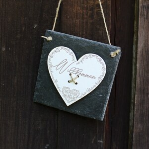 Slate sign welcome with engraved wooden heart - sign door sign door decoration 11 x 11 cm - decorative sign country house vintage decorative front door entrance