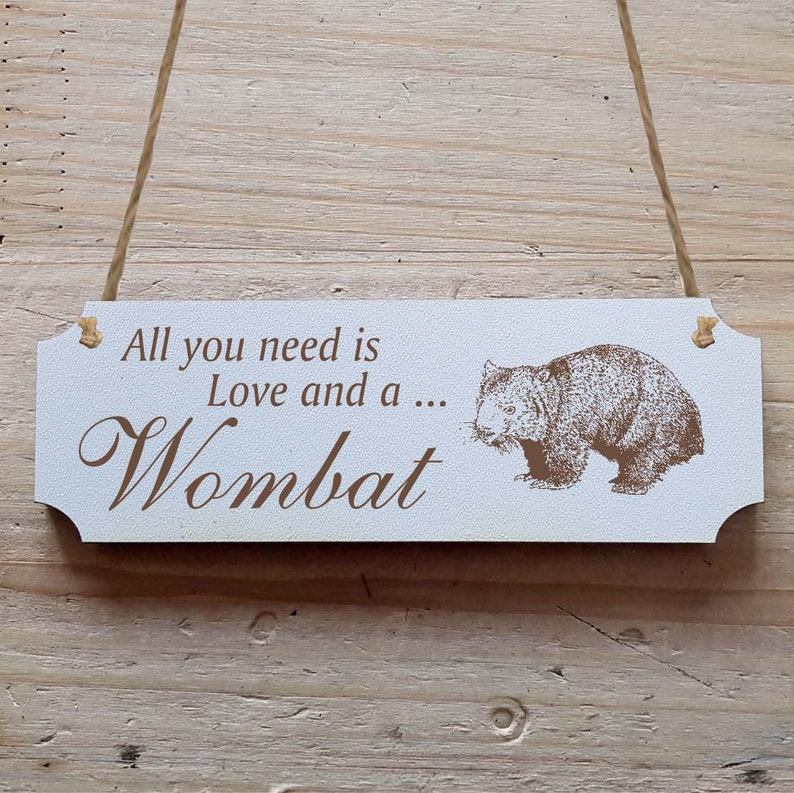 Dekoschild All you need is Love Wombat Bild 1