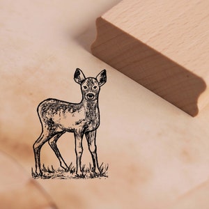 Motif Timbre Jeune Cerf - Timbre Kitz Fawn 26 x 38 mm - Timbre en bois Scrapbooking Embossage Timbres Artisanat - Cadeau Automne Forêt Animaux