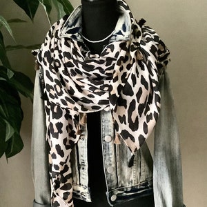 Cheetah Scarf, leopard scarf, light scarf, tasselled scarf,long scarf, animal print scarf, Women’s Scarf, Lightweight Scarf, Printed Scarf