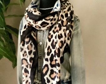 Cheetah Scarf, leopard scarf, fall winter scarf, long scarf, animal print scarf, Women’s Scarf, Lightweight Scarf, Printed Scarf