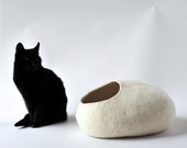 Pets bed Cat bed - cat cave - cat house - eco-friendly handmade felted wool cat bed - natural white - cat cave