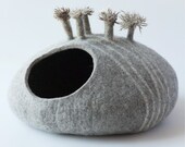 Pets bed Cat bed - cat cave - cat house - eco-friendly handmade felted wool cat bed - natural gray - cat cave