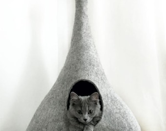 Pets bed / Cat bed - cat cave - cat house - eco-friendly handmade felted wool cat bed - light gray - cat cave