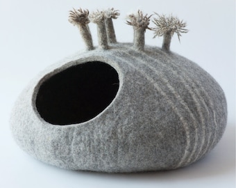 Pets bed / Cat bed - cat cave - cat house - eco-friendly handmade felted wool cat bed - natural gray - cat cave