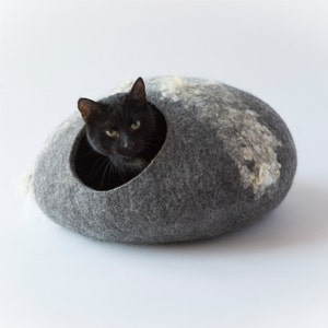 Pets bed / Cat bed - cat cave - cat house - eco-friendly handmade felted wool cat bed - cat cave-gray