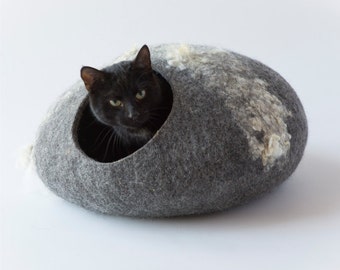 Pets bed / Cat bed - cat cave - cat house - eco-friendly handmade felted wool cat bed - cat cave-gray