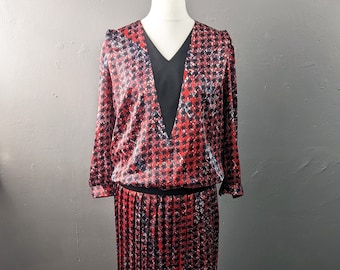 80er Houndstooth Satin Plissee Kleid mit Zwanziger Inspirierte Tropfen Taille, Größe Medium