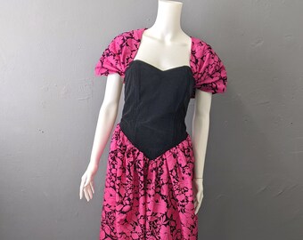 Fuschia 80s Velvet Taffeta Prom Dress de Freds, Eighties Party Outfit, Size Small