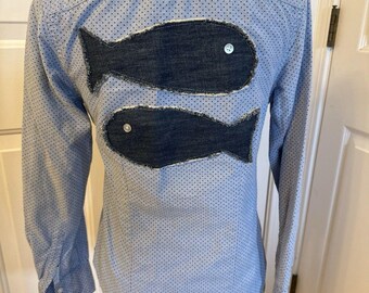 Camisa de ballena Lands End para mujer, talla 2, azul, con lunares, reciclada, con aplique de pez