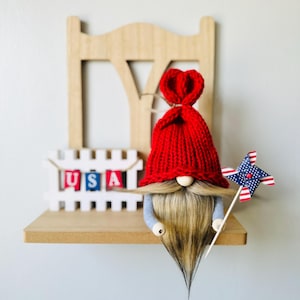 Knit Patriotic Gnome: 4th of July Decor