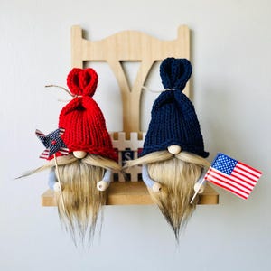 Knit 4th of July Gnome: Patriotic Tiered Tray Decor