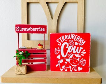Handmade Strawberry Market Wood Stand: Tiered Tray Decor