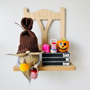 Knit Halloween Gnome: Trick Or Treat Tier Tray Decor