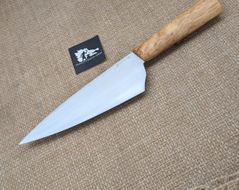 Carbon chef knife with maple wood handle