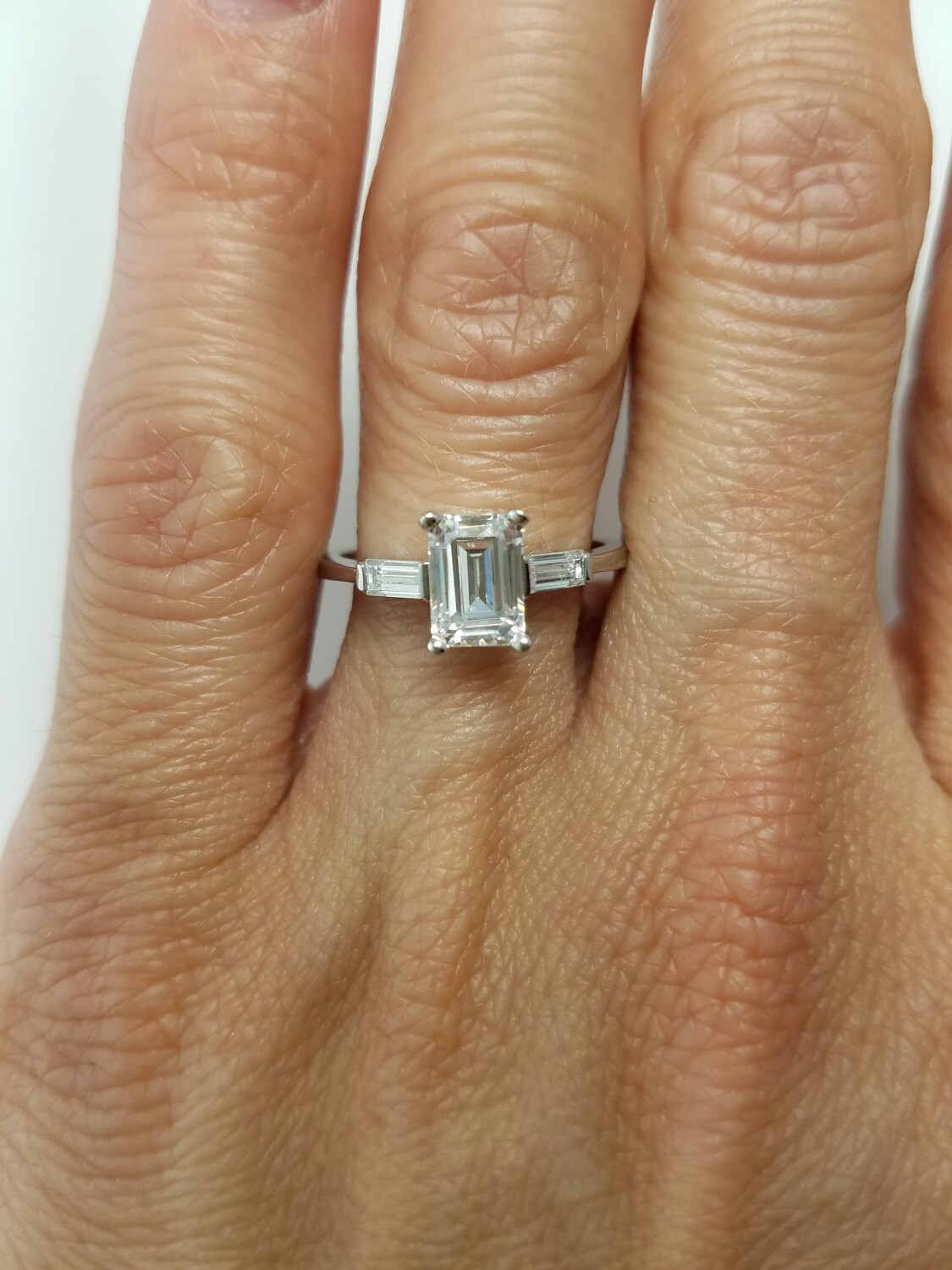 Engagement Ring Moissanite Comfort-Fit 18K Gold – Amelia