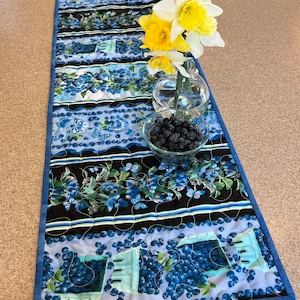 Table Runner - Blueberries