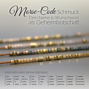 Könnte beinhalten: Nahaufnahme eines Perlenarmbands mit goldenen Perlen und einer weißen Schnur. Das Armband buchstabiert das Wort "MARIE" in Morsecode. Das Bild enthält auch eine Tabelle des internationalen Morse-Alphabets.