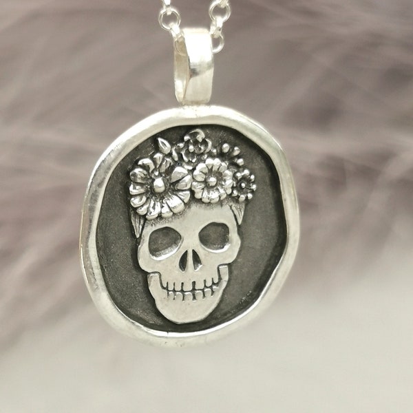 Sugar skull necklace, La Catrina pendant, customizable engraving on the back, handmade from recycled silver, slow fashion
