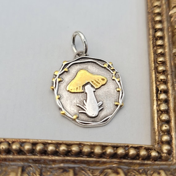 Glücksbringer Kette, Glückspilz Anhänger, kleiner Pilz, 925er Silber 24K Gold, Glückskette, silber und gold