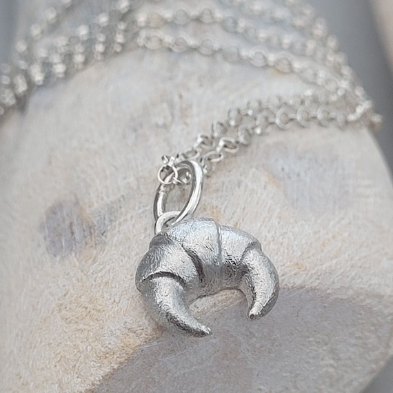 Silvadore 6mm カーブキューバチェーン メンズネックレス - シルバーステンレススチールトーン - ダイヤモンドカット マイアミリンクジュ 14Kゴールドまたはロジウムメッキシルバーダイヤモンドカットキューバ