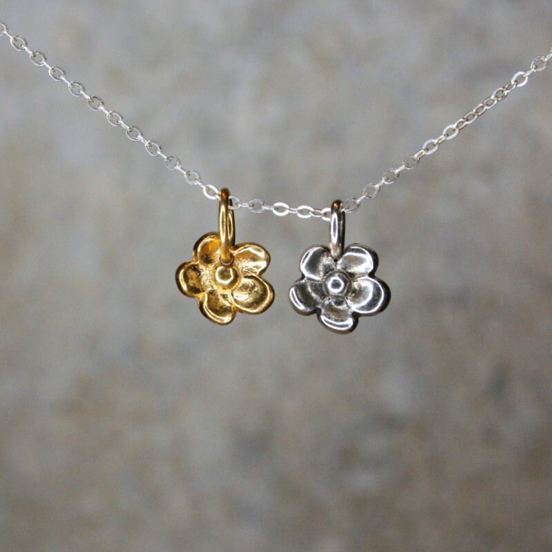Small flower pendant deals