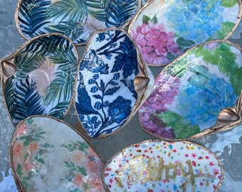 MADE TO ORDER*** Medium Clam Shell Decoupaged Jewelry Tray/ Jewelry Dish