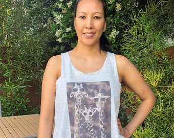 Girls tank top Graphic tank top Cute tank top Giraffe flowers tank top