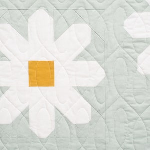 PDF Fresh as a Daisy Quilt Pattern image 5