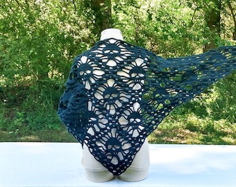 Handmade Crochet Skull Shawl – Gothic Lace Wrap