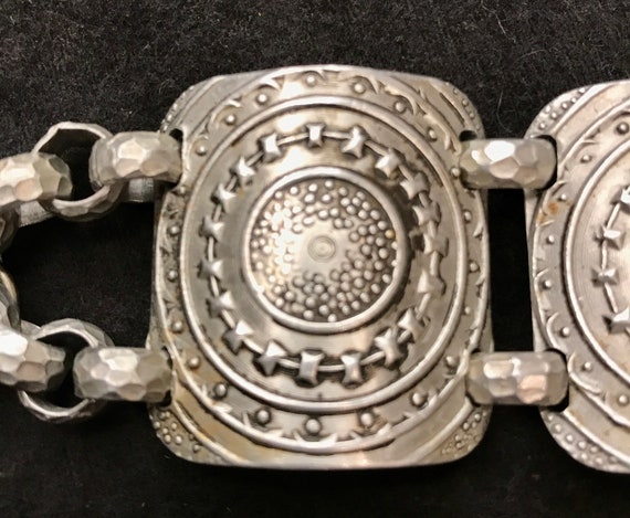 Vintage 40s Stamped and Hammered Aluminum  Bracel… - image 3