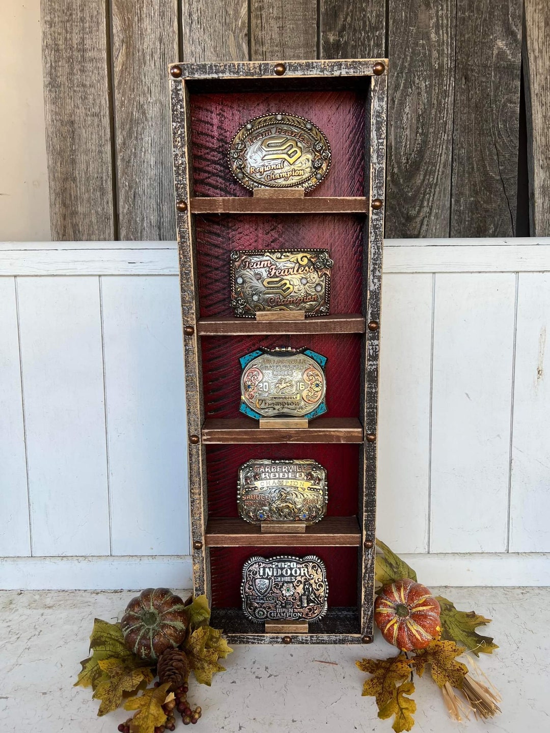 Vertical 5 COUNT RED and Barn Wood Brown Belt Buckle Display - Etsy