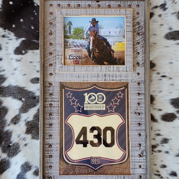 NEW 8x10 picture and 11x14 back number Display.  Cream/Metallic copper gator