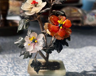 Vintage petite jade tree // stone bonsai // midcentury // pink quartz // jade pot // semi precious stones // handmade // carnelian