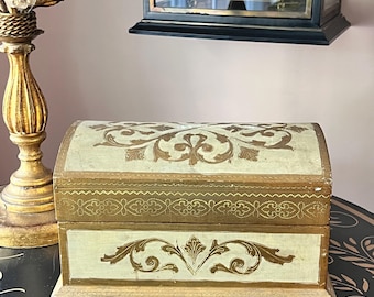 Large Vintage Florentine box in gold and cream // trinket box // treasure chest // made in Italy // midcentury // Italian box // dresser box