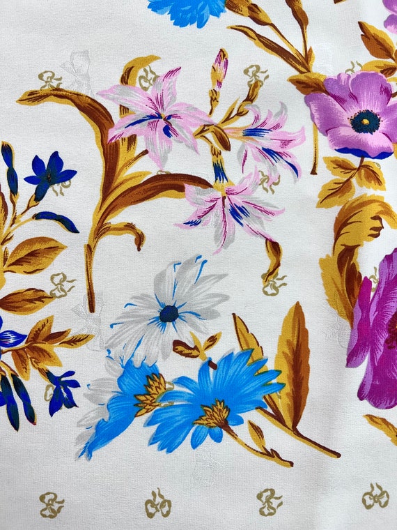 Beautiful vintage Nina Ricci floral silk scarf //… - image 3