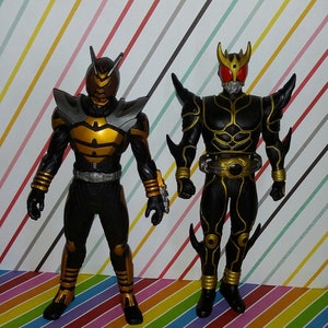 vintage Lot of 2 Bandai Vinyl Masked Kamen Rider Hibiki Hero Series Figures