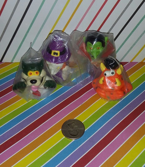 Vintage Applause Set of 4 PVC Halloween Finger Puppets Dracula