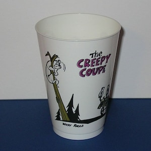 Vintage group of 3 Wacky Races Creepy Coupe 7-11 plastic cups