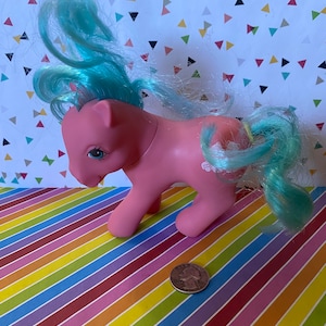 vintage 1987 Hasbro G1 My Little Pony Happy Tails Tossles Figure