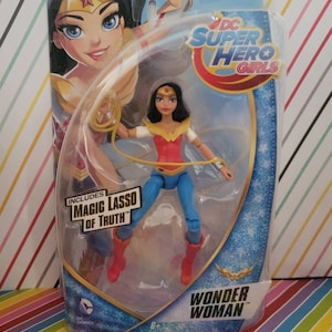 Hasbro DC Super Hero Girls Wonder Woman Figure - Carte endommagée
