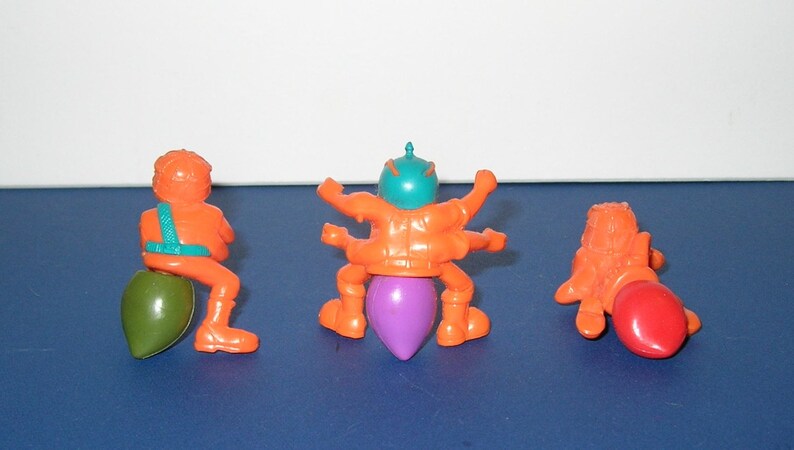 Vintage Lot of 3 Orange Hasbro Army Ant Figures
