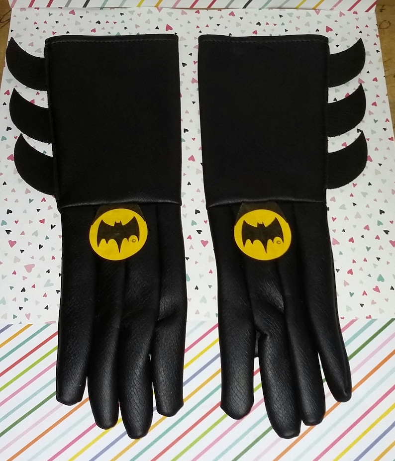 Vintage 1966 Batman Wells Lamont Youth Gloves w Bag