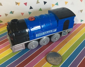 Mattel Hot Wheels Railroad Sto N Go Conrail Blue FREIGHT CARRIER 1983 