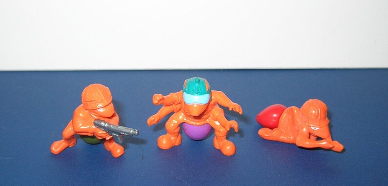 Vintage Lot of 3 Orange Hasbro Army Ant Figures